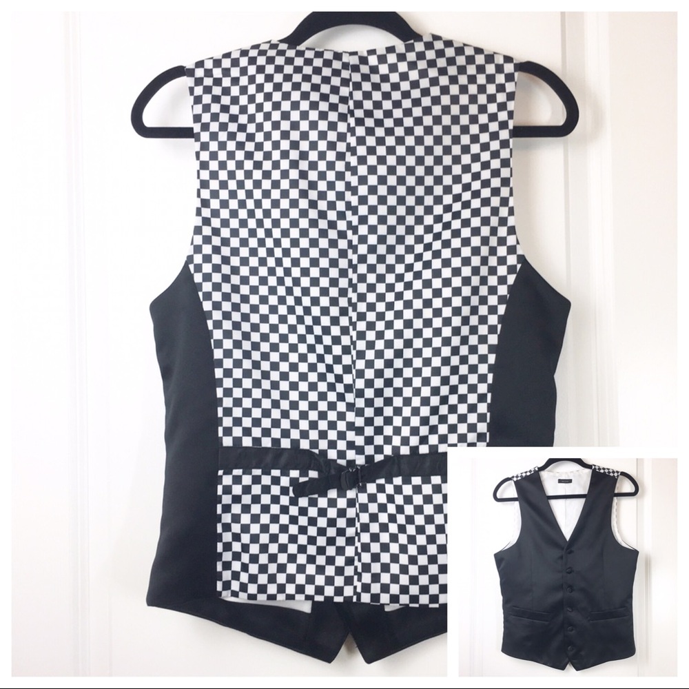 ⤵️$36 J. Ferrar - Men’s Checkered Vest - Small